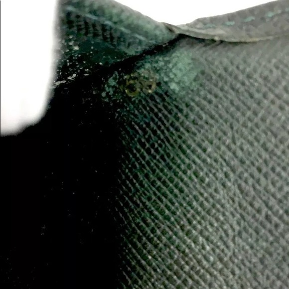 Louis Vuitton Taiga Leather Organizer de Poche - Picture 5 of 5